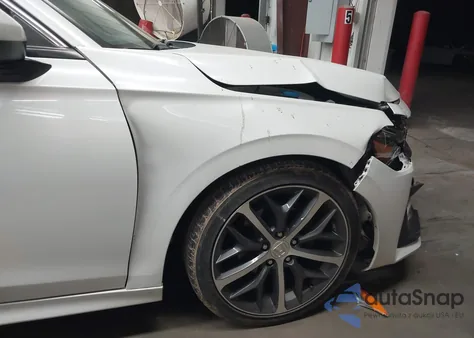 2022 Honda Civic Touring z USA, uszkodzony, nr VIN 2HGFE1F96NH302825